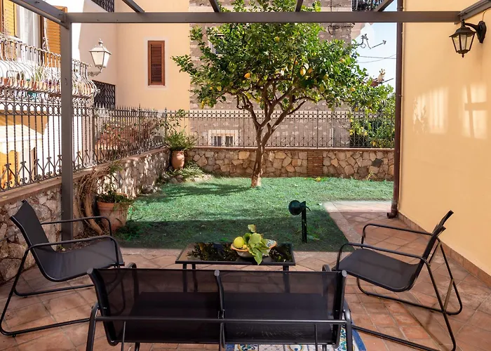 Casa Santina * تاورمينا
